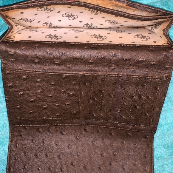 Women’s (GUESS) dark brown wallet - Picture 4 of 4